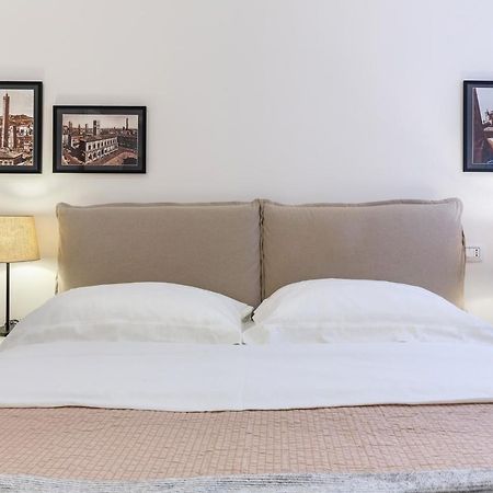 Bologna Piazza Del Nettuno Apartment Zewnętrze zdjęcie